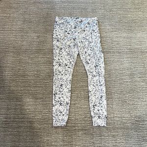 Womens athleta leggings, size M, with pockets